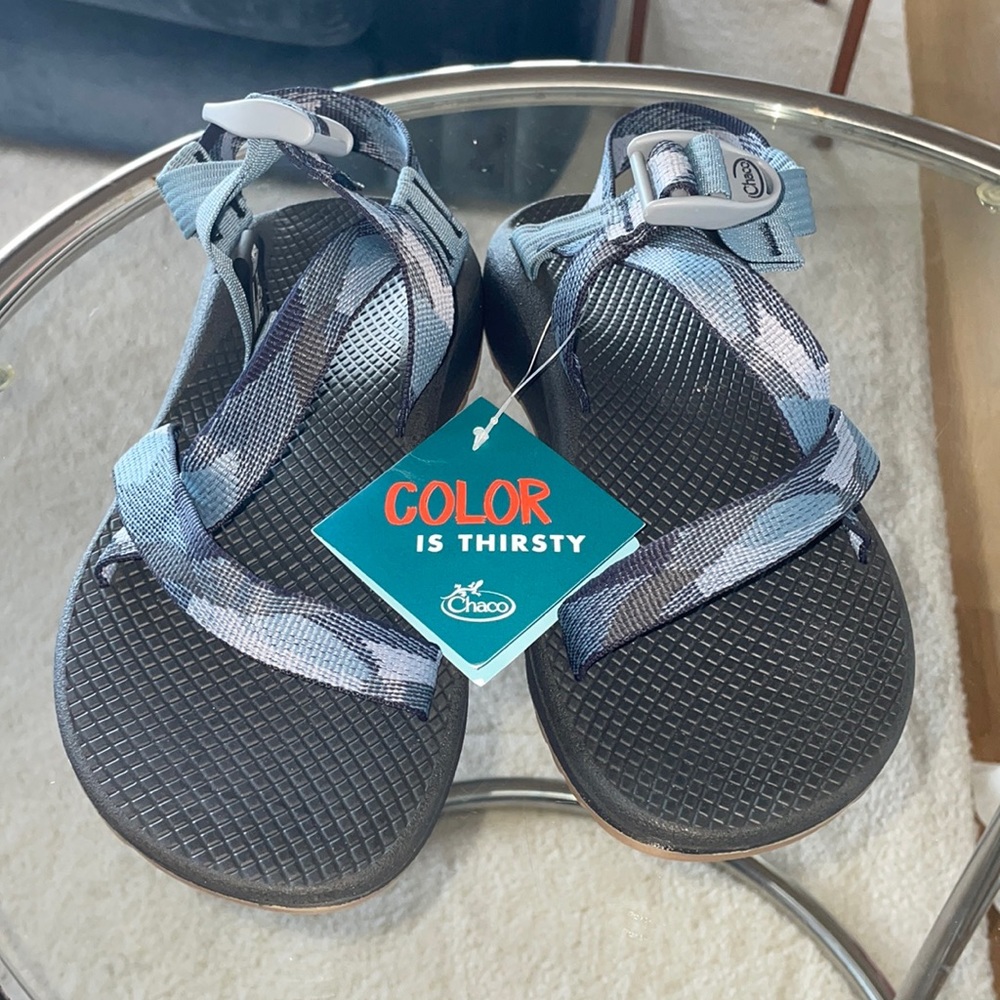 NWT Chaco Z/Cloud Rambling Navy color strap w/design Sport sandals